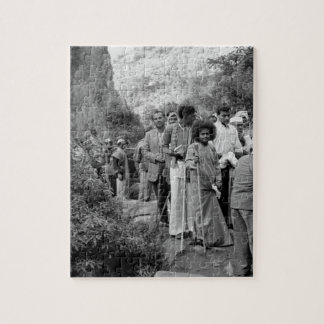 Young Sathya Sai Baba over Puzzle Legpuzzel