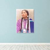 Young Southwest U.S.A. Native American Woman Canvas Afdruk (Insitu (Houten vloer))
