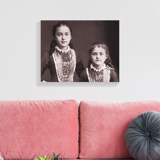 Young St. Therese of Lisieux en zus Celine. Canvas Afdruk (Insitu (Woonkamer))