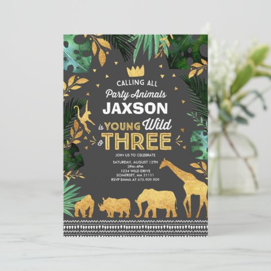 Young Wild and Three Birthday Invitation Oerwoud Kaart (Staand voorkant)