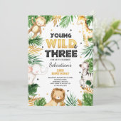 Young Wild and Three Birthday Invite Safari Party Kaart (Staand voorkant)