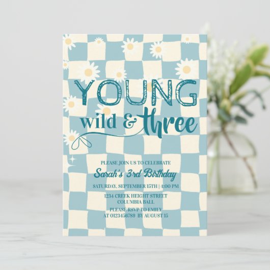 Young Wild and Three Retro Daisy 3rd Birthday Kaart (Staand voorkant)