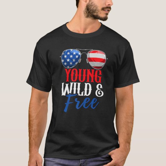 Young Wild en Free USA 4 juli Amerikaanse vlag T-shirt (Voorkant)