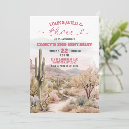 Young Wild en Three Desert Cowgirl Verjaardag Kaart (Staand voorkant)