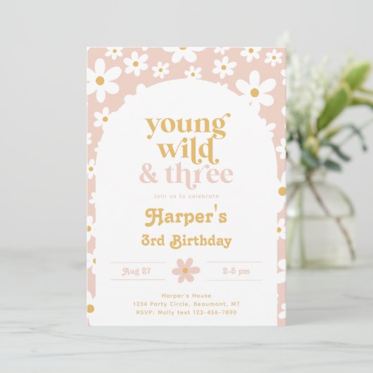 Young, Wild & Three Daisy Invitation | Daisies Kaart (Staand voorkant)
