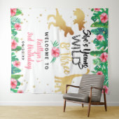 Young Wild & Three Dinosaur Girls 3e Verjaardag Wandkleed (In Situ (horizontaal))