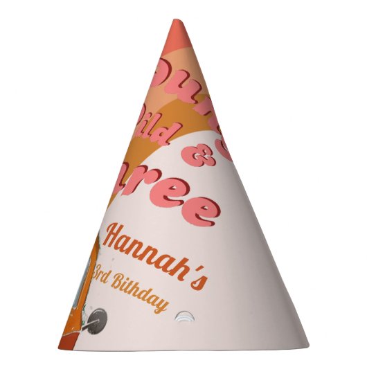 Young Wild & Three Groovy Daisy 3rd Verjaardagsfee Feesthoedjes (Rechts)