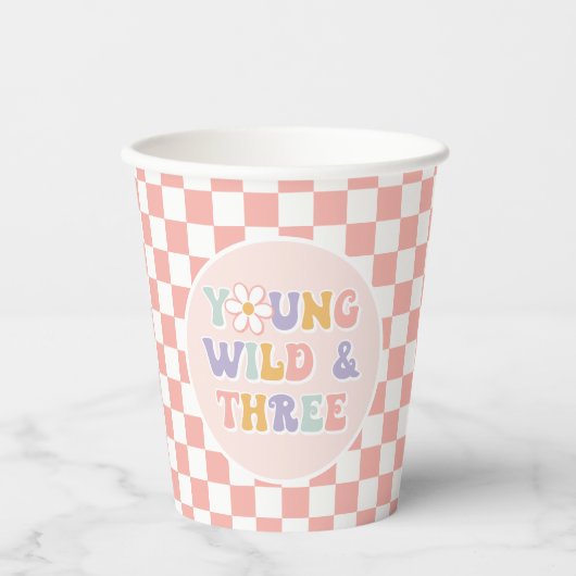 Young Wild Three Groovy Pink Daisy Checker Papieren Bekers (Voorkant)