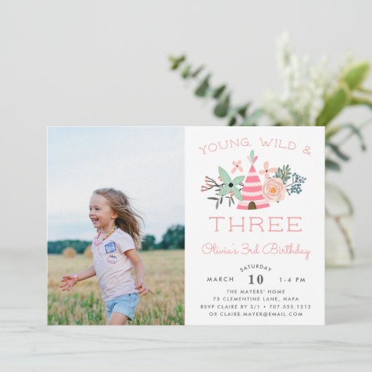 Young Wild & Three Kinder Third Birthday Party fot Kaart (Staand voorkant)