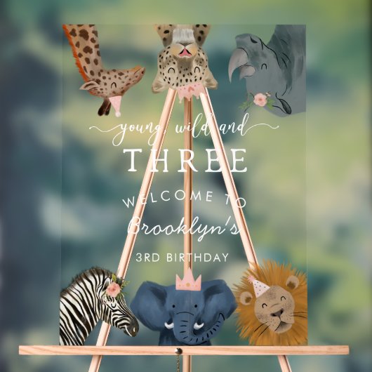 Young Wild Three Pink Safari Verjaardag Welkom Acryl Bord (Neutraal)