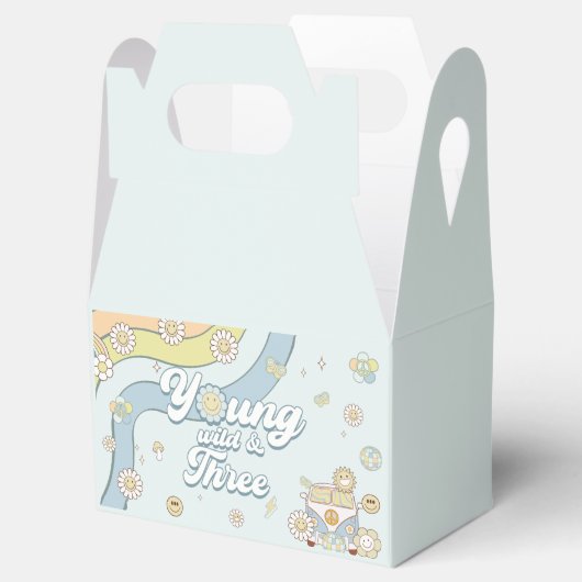 Young Wild Three Retro Rainbow 3rd Birthday Bedankdoosjes (Geopend)