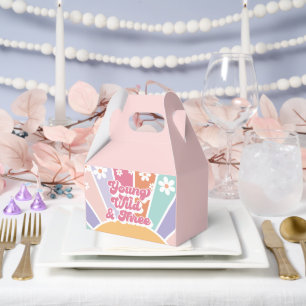 Young Wild Three Retro Sunshine Rainbow Daisy Bedankdoosjes