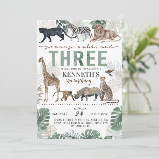 Young Wild & Three Zoo Animal Verjaardag Uitnodigi Kaart (Staand voorkant)