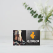 Young Woman Holding Dumbbells | Geschiktheid Logo Visitekaartje (Staand voorkant)