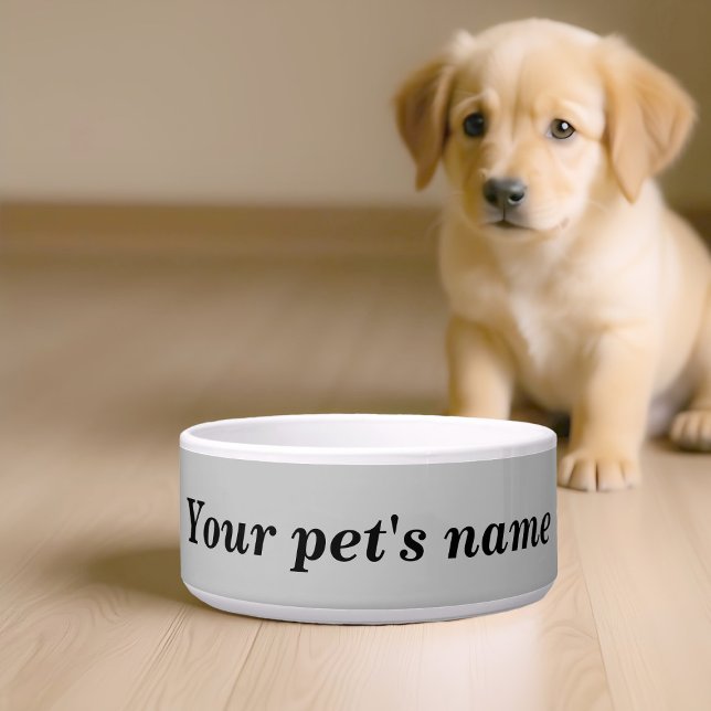 Your Dog’s Name With Gray Background on Pet Bowl Voerbakje (Pet bowl with your pet's name on gray background)