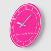 Your Family Name on Pink Round Wall Clock Grote Klok (Hoek)
