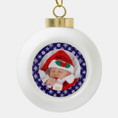 Your Photo Santa Baby Blue Background Snowflakes Keramische Bal Ornament (Voorkant)