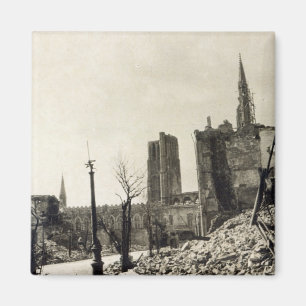 Ypres uit Rue de Ville, juni 1915 Magneet