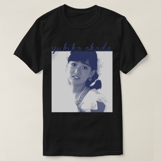 Yukiko Okada Essential T-Shirt (Design voorkant)