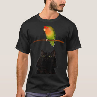 Yum diner is aangekomen kat kijken naar een papega t-shirt