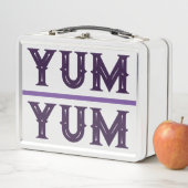 YUM YUM Lunch Box - Paarse lettertype (In situ)