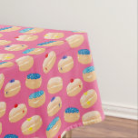 Yummy Sufganiyot Jelly Donuts Hanukkah Pattern Tafelkleed<br><div class="desc">Yummy Sufganiyot Jelly Donuts Hanukkah Pattern. Sufganiyah Chanukah,  zette kwal-donoughts in beslag.</div>