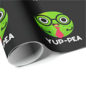 Yup-pea Funny Yuppie Veggie Pea Pun Dark BG Cadeaupapier (Rol Hoek)