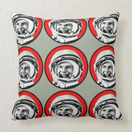 Yuri Gagarin - Sovjet Hero & Cosmonaut Kussen