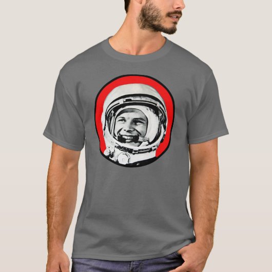 Yuri Gagarin - Sovjet Hero & Cosmonaut T-Shirt (Voorkant)