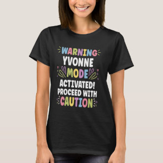 YVONNE Gepersonaliseerde naam Grappig Schattige Aa T-shirt