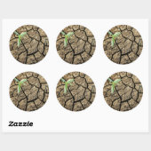 Zaailing in gebarsten aarde ronde sticker (Vel)