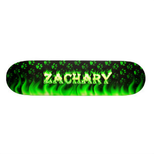 Zachary skateboard groen vuur en vlammenontwerp.
