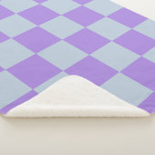 Zacht blauw en lavendel geruit sherpa deken (3/4)