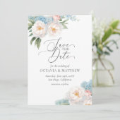 Zacht Blauw en Roze Bloemen Script BRUILOFT Save The Date (Staand voorkant)
