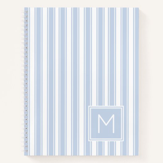 Zacht Blauw en Wit Ticking Streep Monogram Notitieboek (Voorkant)