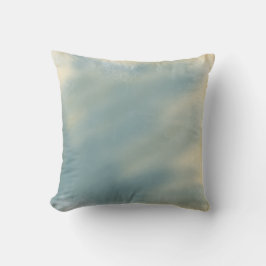 Zacht blauw met wolken  Rustisch decor Kussen