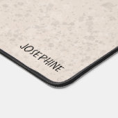 Zacht gecoate tarwedrager Schattige hondenhoofd en Bureaumat (Hoek)