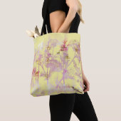 Zacht geel met roze bloemen tote bag (Dichtbij)
