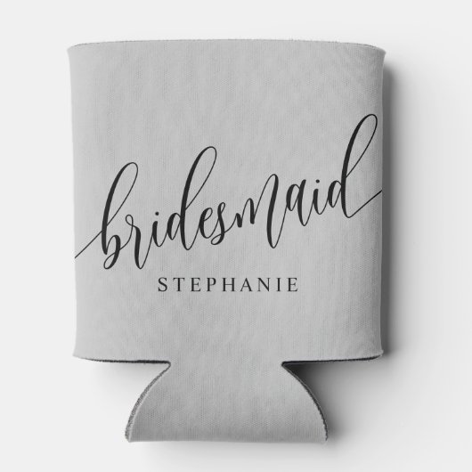 Zacht Grijs Bruidsmeisje Modern Script Blikjeskoeler (Achterkant)
