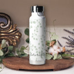 Zacht Groen Blad Bloemen Modern Naam toevoegen Waterfles<br><div class="desc">Bloemen waterfles.</div>