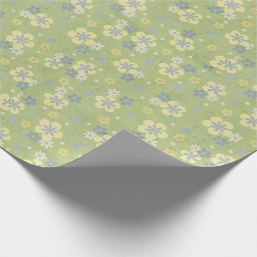 zacht groen en blauw bloemontwerp cadeaupapier (Hoek)