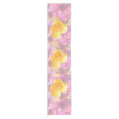 Zacht roze bloemen Geel rozenlijstrunner Korte Tafelloper (Voorkant)