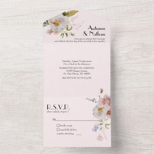 Zacht Roze Bloemen Meisje Bruiloft All In One Uitnodiging (Binnen)