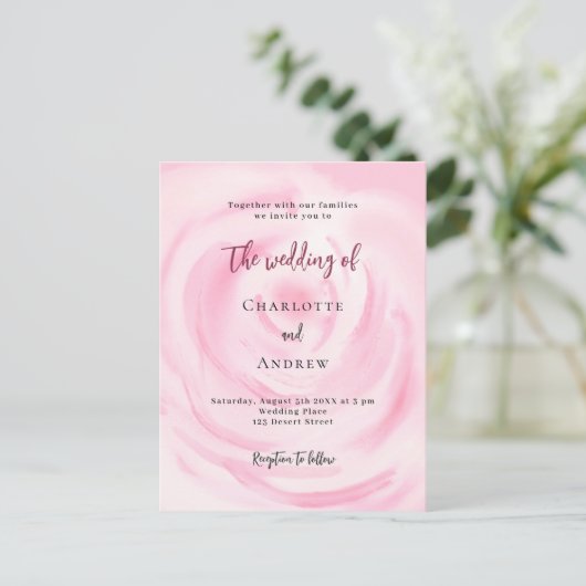 Zacht roze bloemenbruiloft roos uitnodiging briefkaart (Staand voorkant)