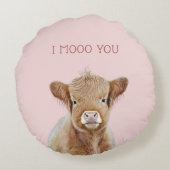 Zacht  roze ontwerp voor Koe op volle grond Rond Kussen (Achterkant)