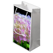 Zacht roze paarse hydrangeenbloemen klein cadeauzakje (Achterkant Gekanteld)
