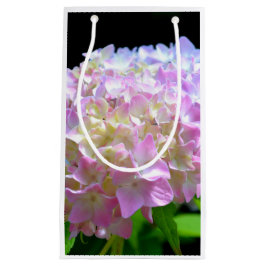 Zacht roze paarse hydrangeenbloemen klein cadeauzakje