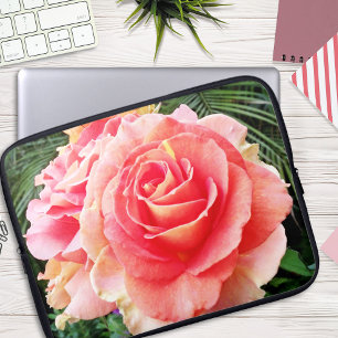 Zacht roze roos bloem close-up foto modern vet laptop sleeve