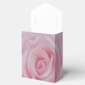 Zacht roze rozen en babyluiers bedankdoosjes (Geopend)