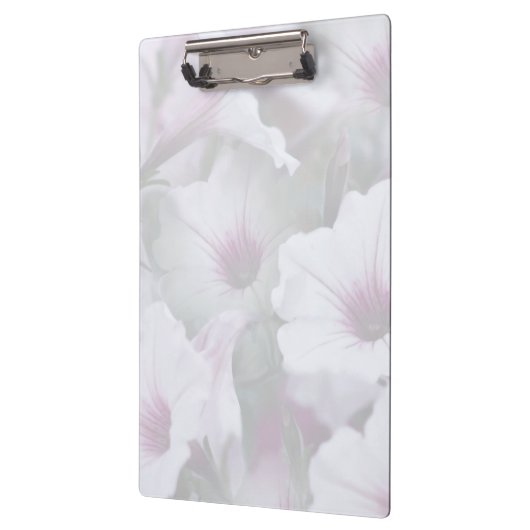 Zacht wit en roze petunias klembord (Links)